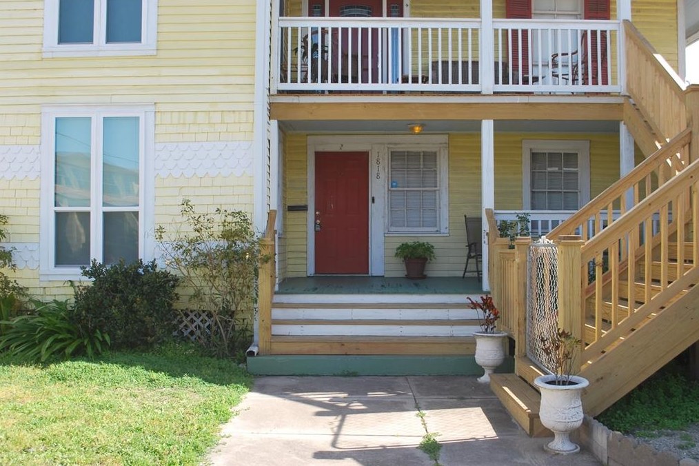 1818 23rd St #1, Galveston, TX 77550