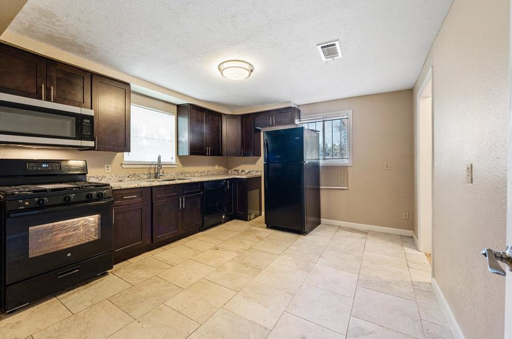3510 Seabrook St, Houston TX  77021-5619 exterior