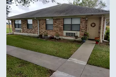 1207 Miracle Dr, Edna, TX 77957 - Photo 2