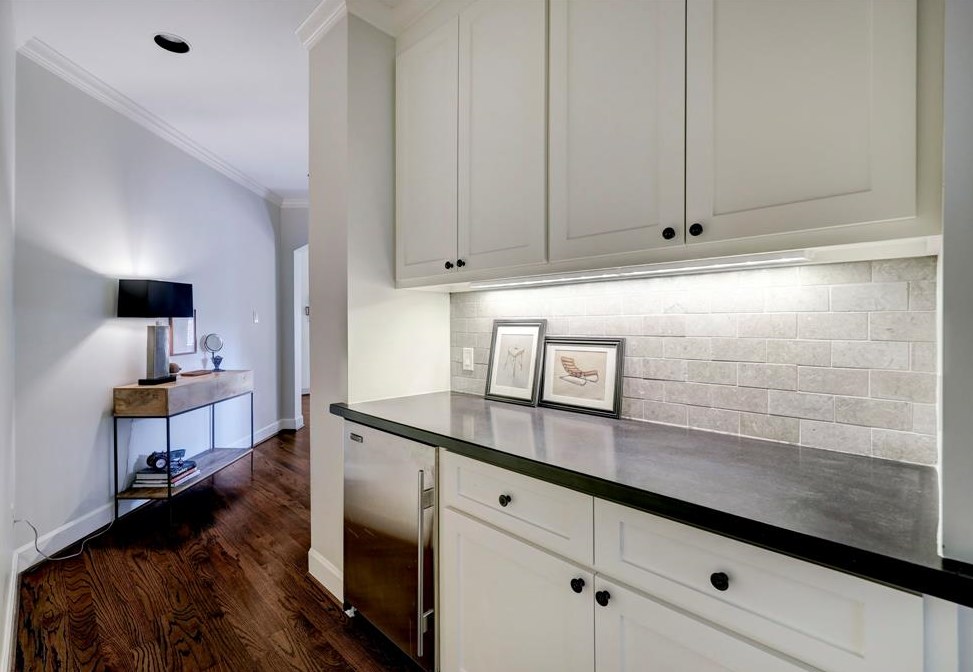 2226 Quenby St, Houston TX 77005-1414 exterior