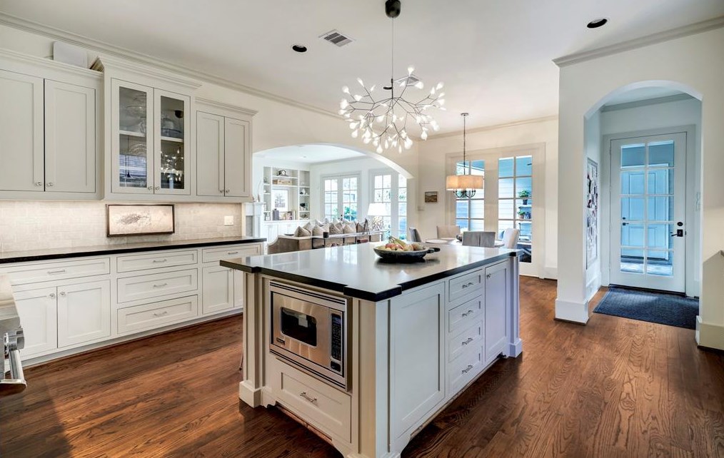 2226 Quenby St, Houston TX 77005-1414 exterior