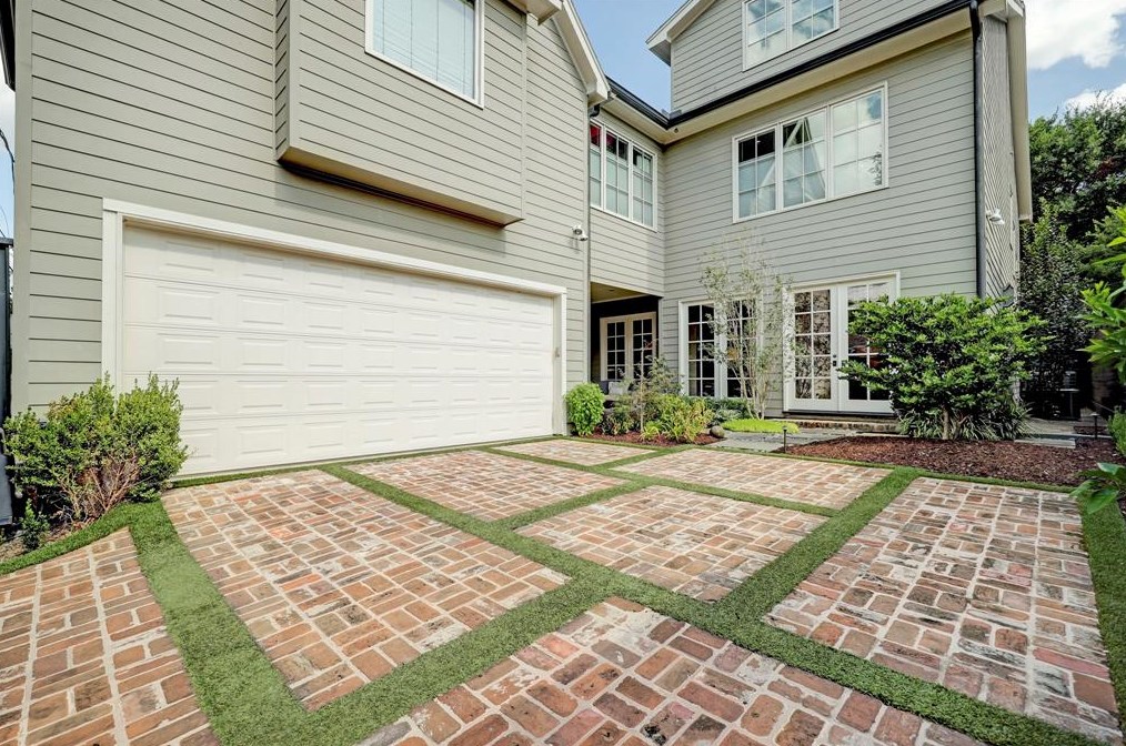 2226 Quenby St, Houston TX 77005-1414 exterior