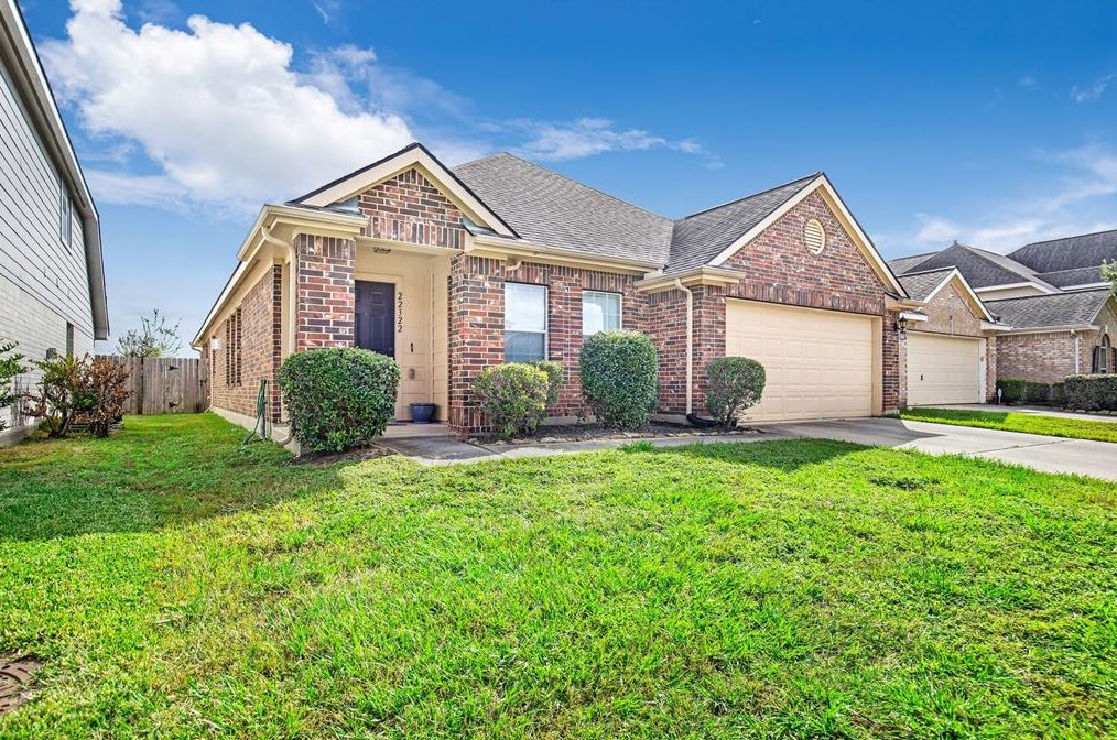22322 Bridgestone Ridge Dr, Spring, TX 77388
