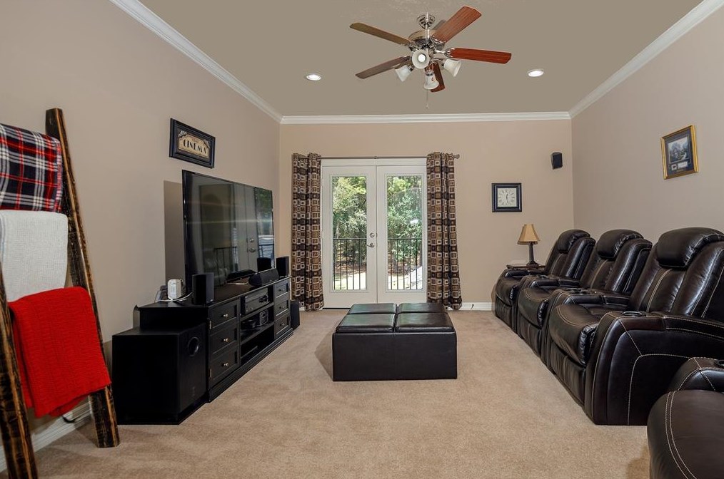 10841 Lk Frst Dr, Conroe TX 77384-3247 exterior