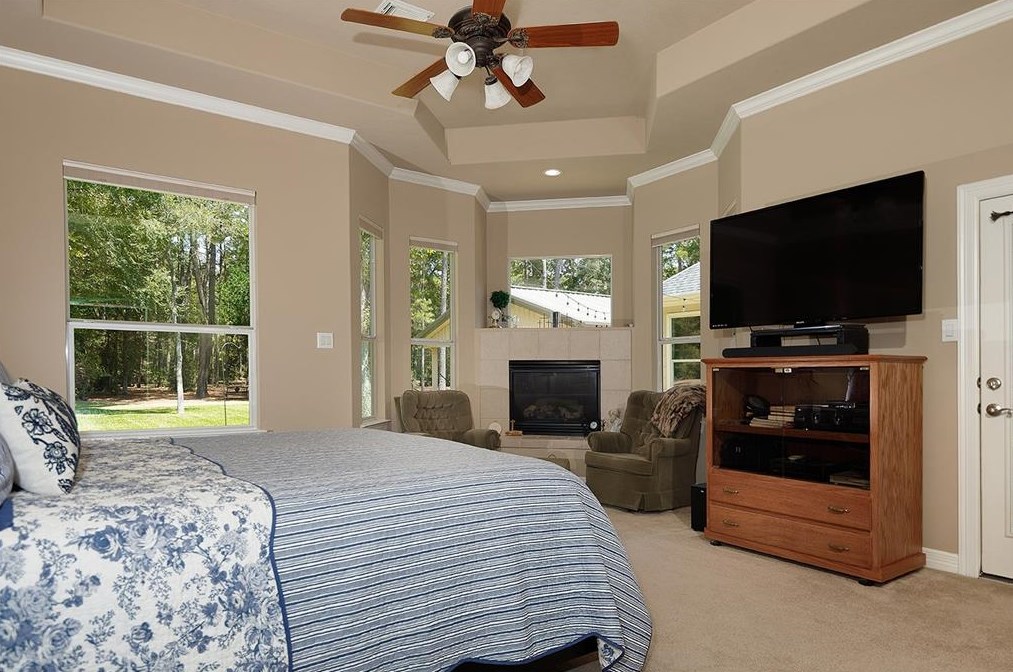 10841 Lk Frst Dr, Conroe TX 77384-3247 exterior