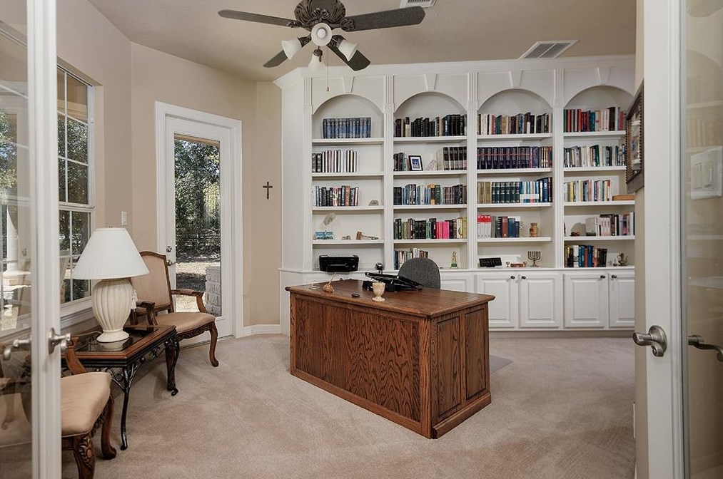 10841 Lk Frst Dr, Conroe TX 77384-3247 exterior