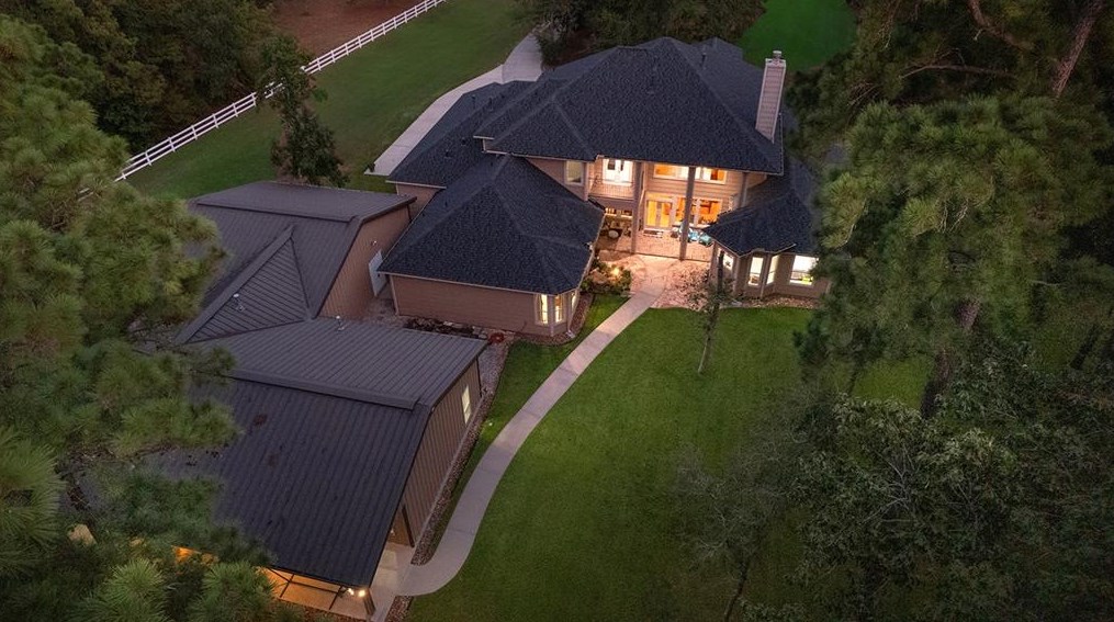 10841 Lk Frst Dr, Conroe TX 77384-3247 exterior