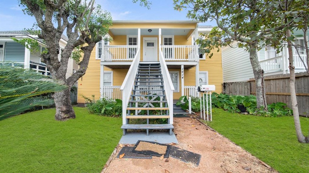 1614 Ave N #up, Galveston, TX 77550