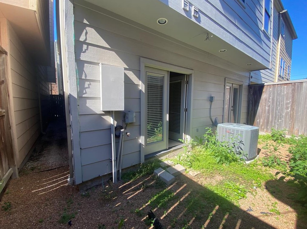 6353 Richmond Ave, Houston TX  77057-5964 exterior