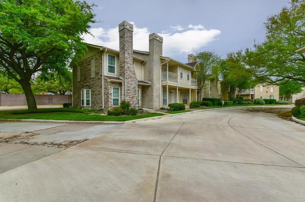 7575 Cambridge St #3004, Houston, TX 77054