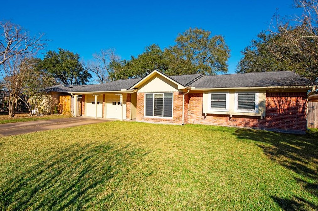 7123 Galleon Dr, Houston, TX 77036-5703