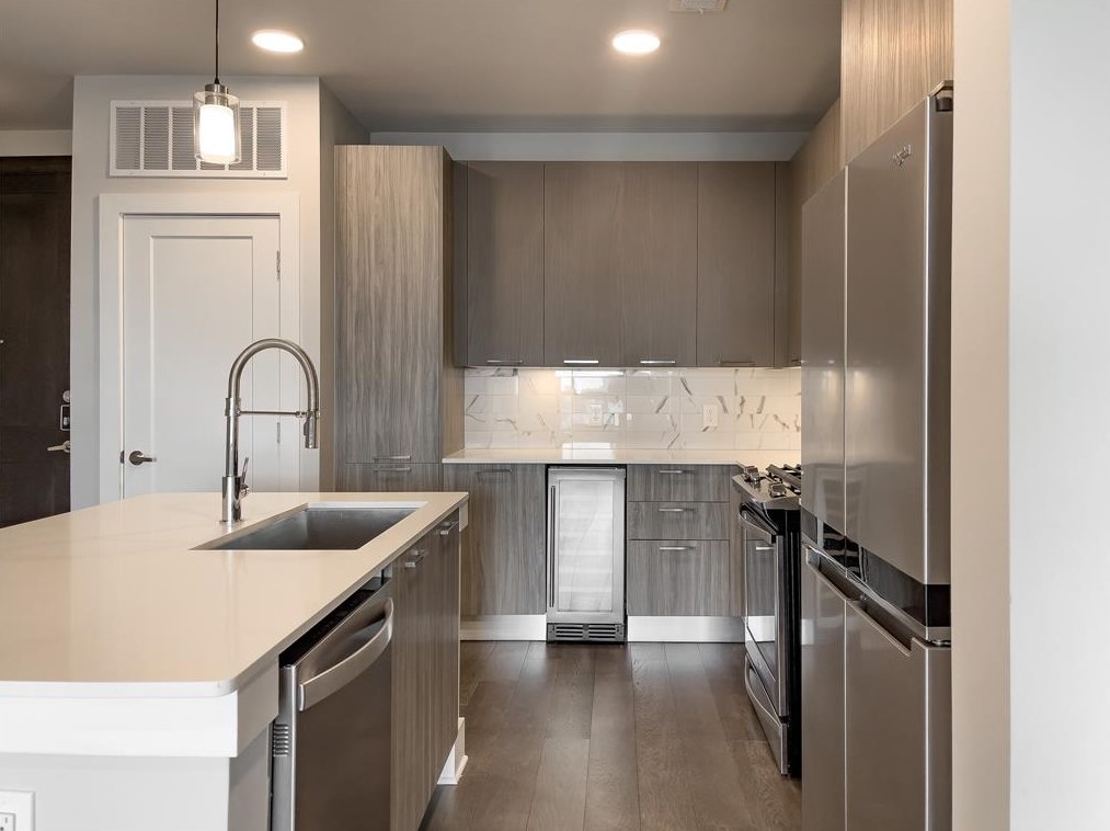 510 W 20th St #410, Houston, TX 77008