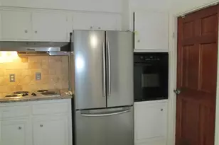 10614 Faircroft Dr, Houston, TX 77048 - Photo 4