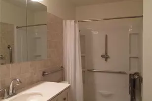 10614 Faircroft Dr, Houston, TX 77048 - Photo 6