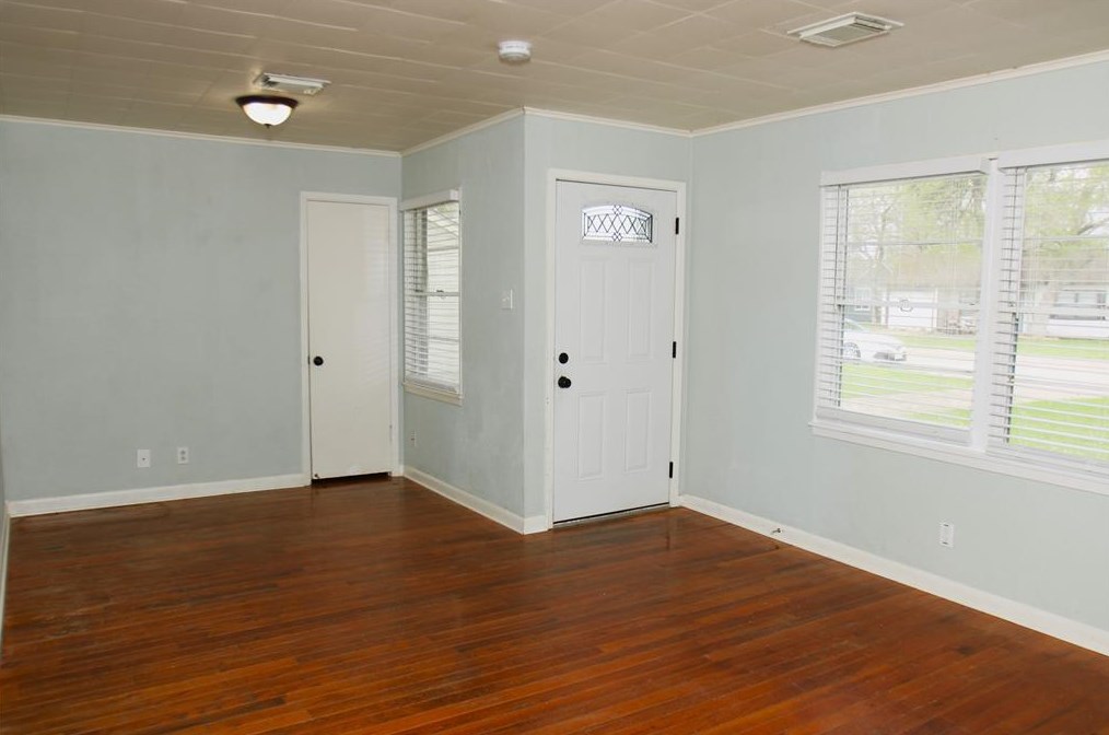 208 Laurel St, Richwood, TX 77566