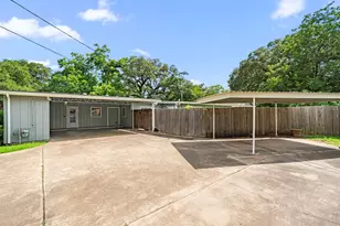 1908 Milam St, Columbus, TX 78934 - Photo 38