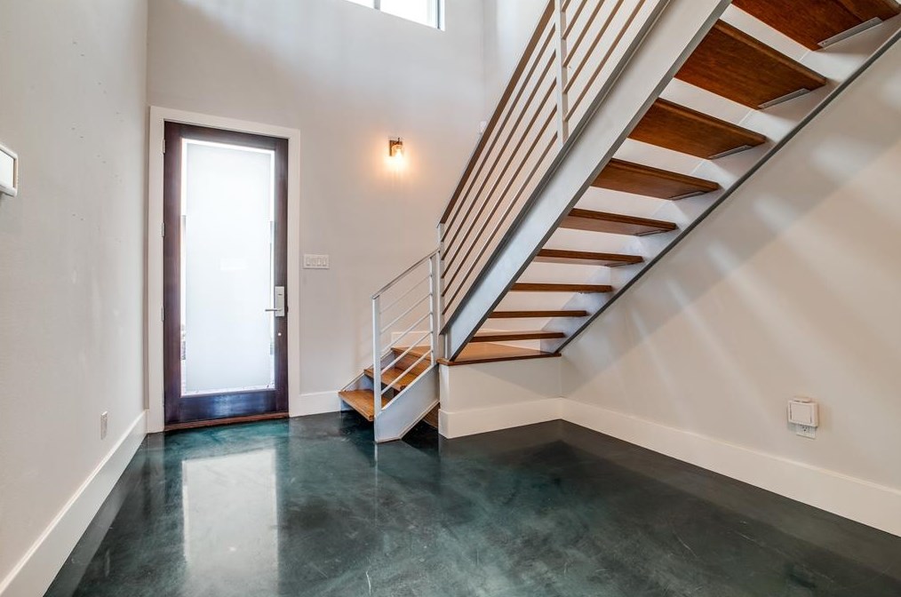 1802 Hickory St, Houston TX  77007-4132 exterior