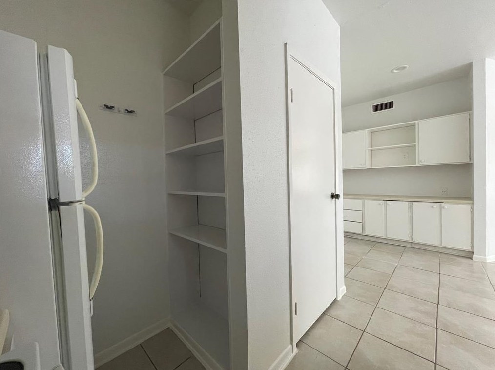 7901 Cambridge St Apt 7, Houston, TX 77054
