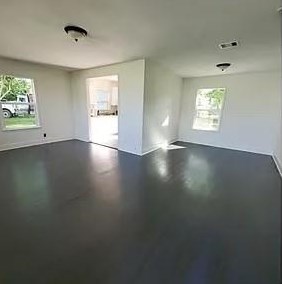 1801 W Houston Dr, La Marque, TX 77568