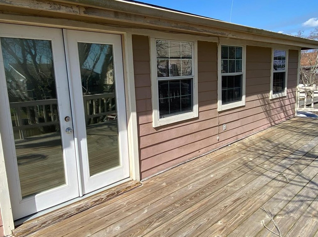 7117 Stingray St, Hitchcock, TX 77563