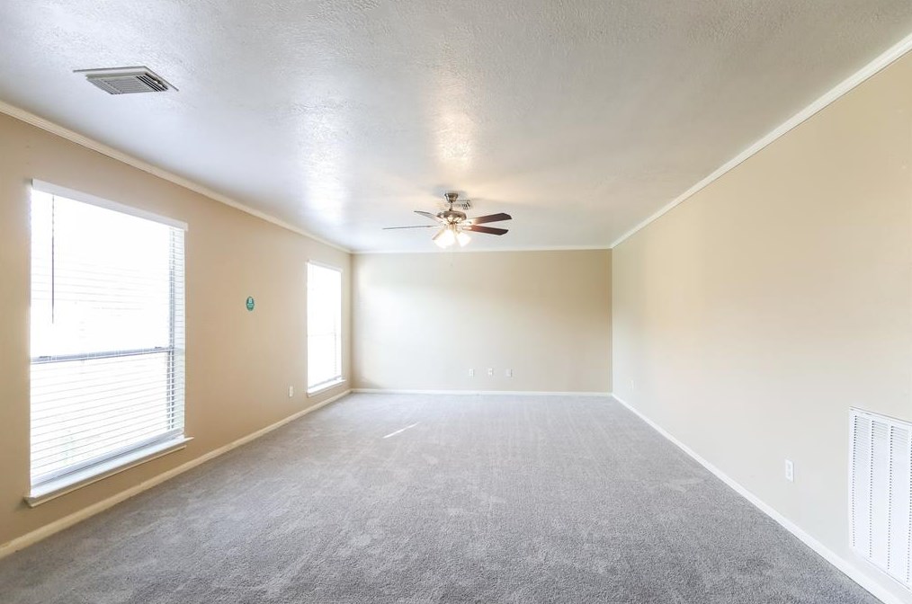 3015 Cinnamon Glen Dr, Houston TX  77073-6105 exterior