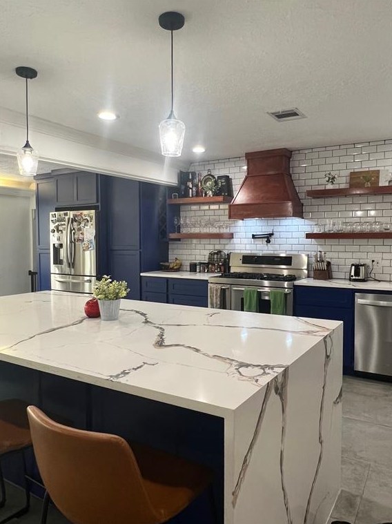 404 S Burnett Dr, Baytown, TX 77520
