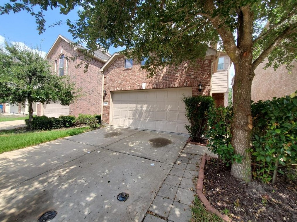 17150 Amarose Dr, Houston TX  77090-2236 exterior