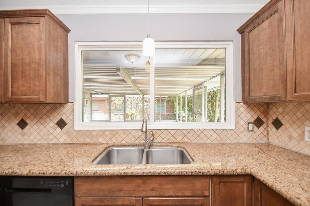 903 Orrel Dr, Pasadena TX exterior