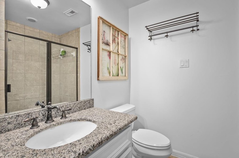 2709 Robinhood St, Houston TX  77005-2227 exterior