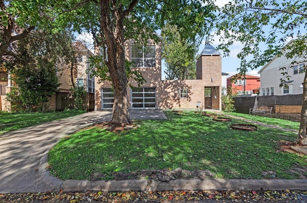 4336 Lafayette St, Bellaire, TX 77401