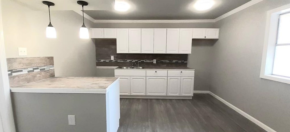 221 Caylor St, Houston, TX 77011-3400