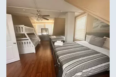 3027 Avenue L, Galveston, TX 77550 - Photo 14