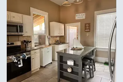 3027 Avenue L, Galveston, TX 77550 - Photo 6