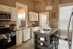 3027 Avenue L, Galveston, TX 77550 - Photo 6