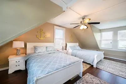 3027 Avenue L, Galveston, TX 77550 - Photo 12