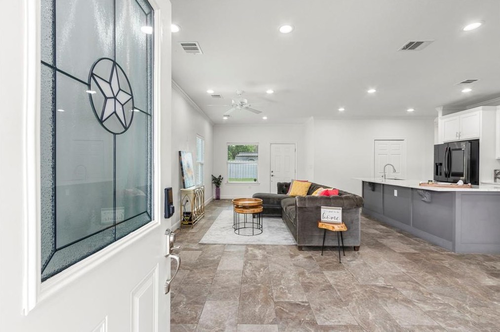 5421 Westbrook Rd, Houston TX  77016-3635 exterior