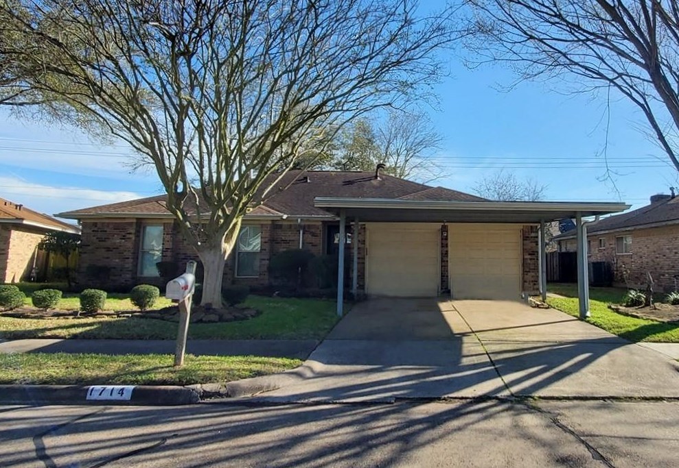 1714 S Park Way Dr, Deer Park, TX 77536