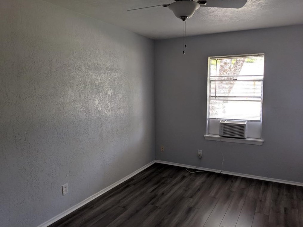 721 Gubert Ln, Alvin, TX 77511