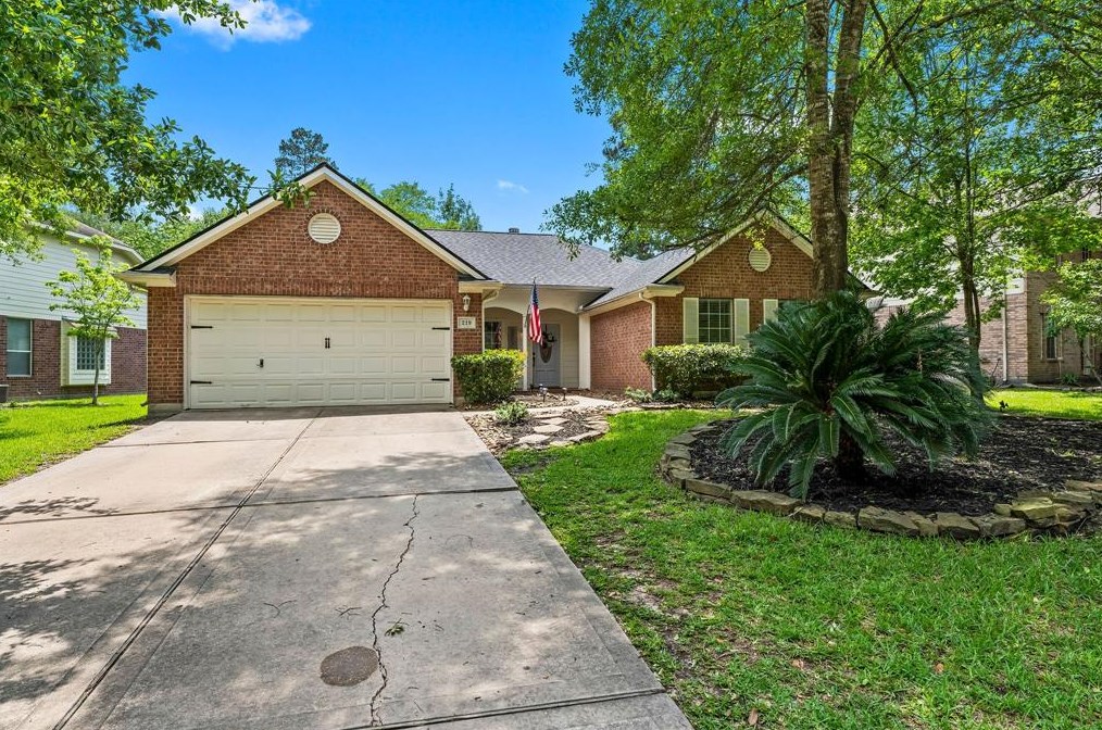 219 N Wimberly Way, Conroe, TX 77385