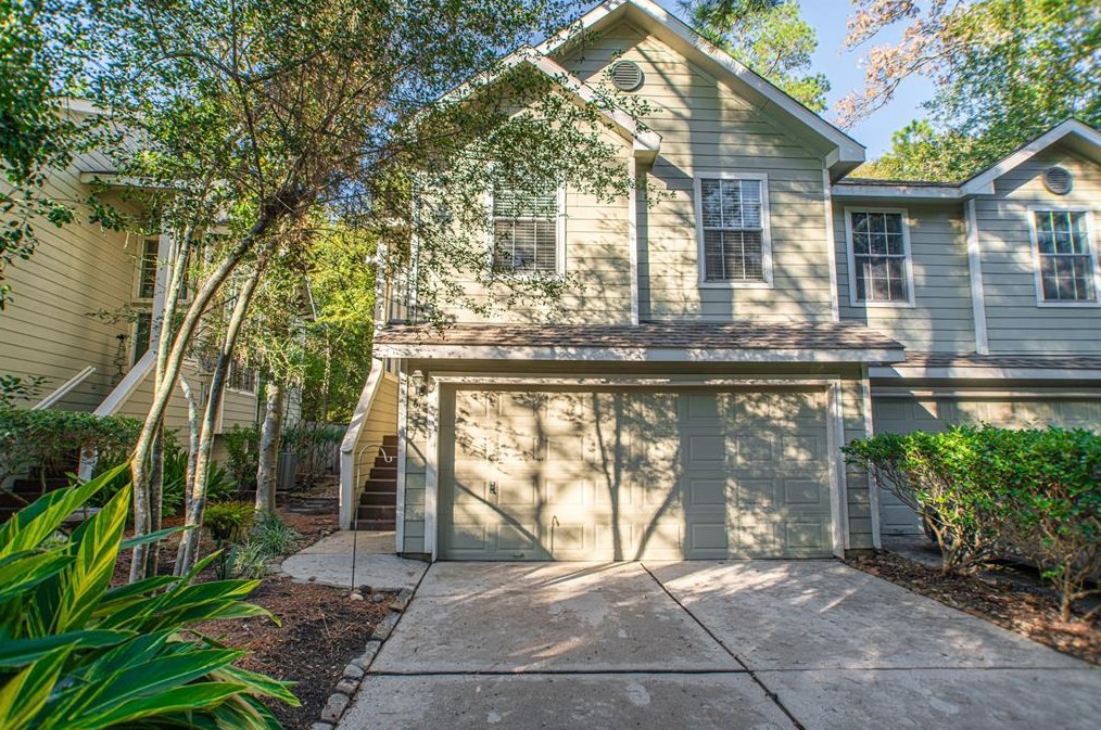6 Walden Elms Cir, Spring TX  77382-4200 exterior