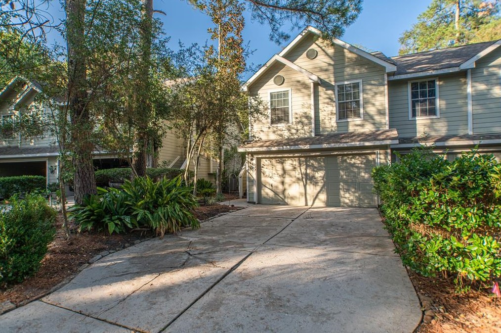 6 Walden Elms Cir, Spring TX  77382-4200 exterior