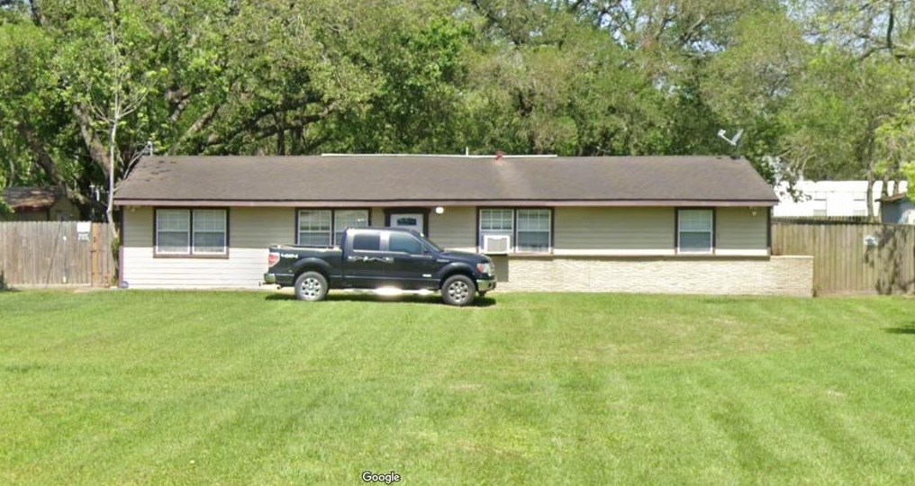 414 Gordy Rd, Bacliff, TX 77518