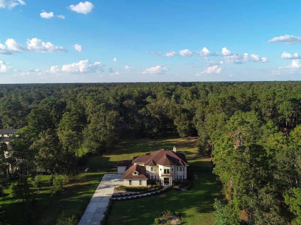 19523 Riverwalk Dr, Porter, TX 77365
