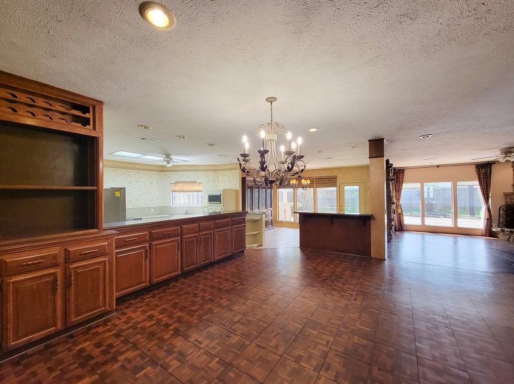 4717 Country Club View, Baytown, TX 77521