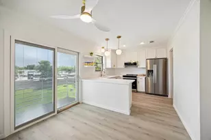 33 Lakewood Ln, Seabrook, TX 77586 - Photo 8