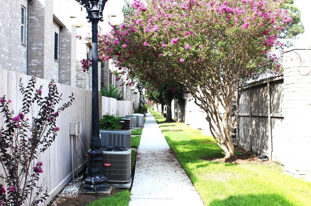 3026 Holly Hall St, Houston, TX 77054-4133