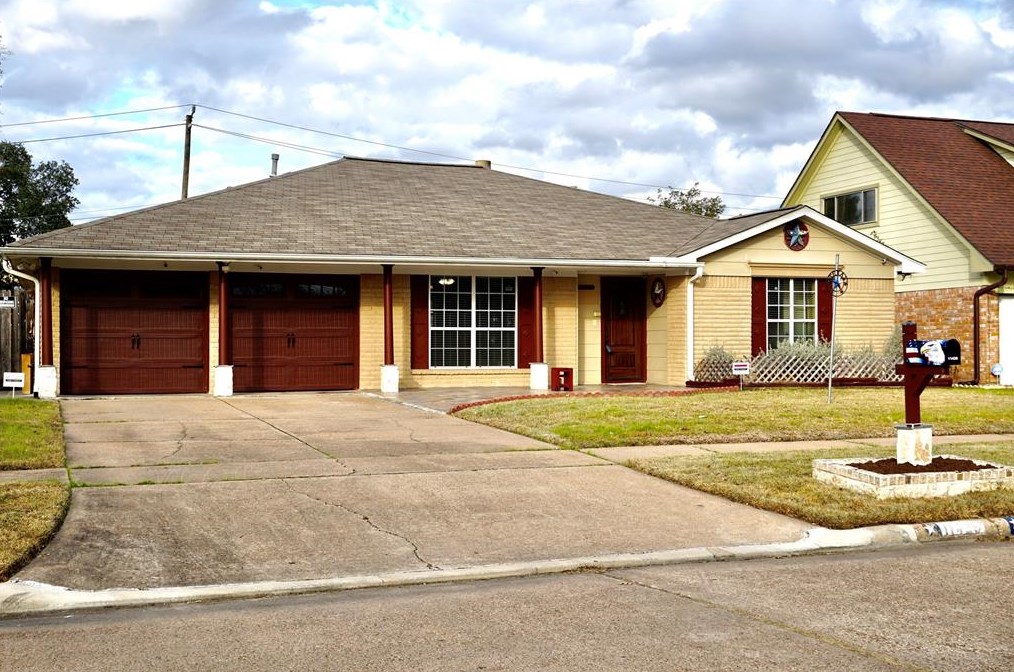 11426 Stancliff Rd, Houston, TX 77099