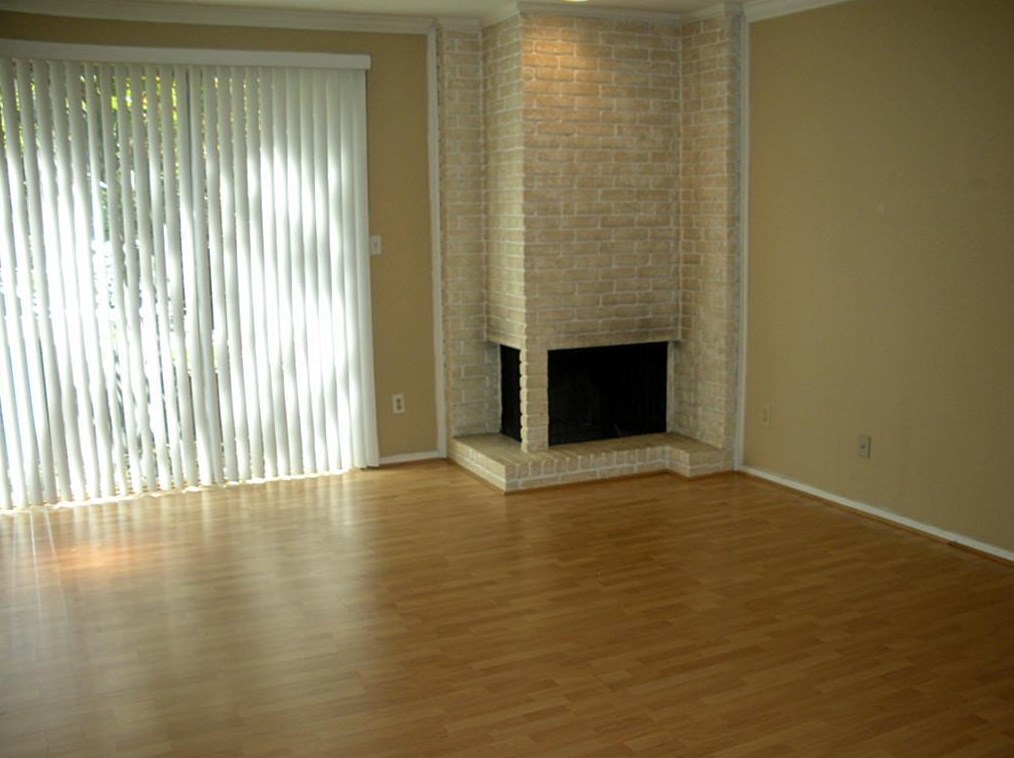 2147 Lake Village Dr, Humble, TX 77339