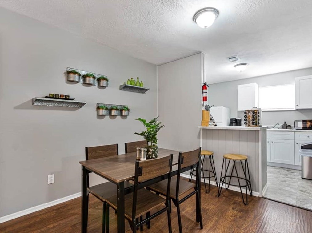 3643 N Macgregor Way #38, Houston, TX 77004