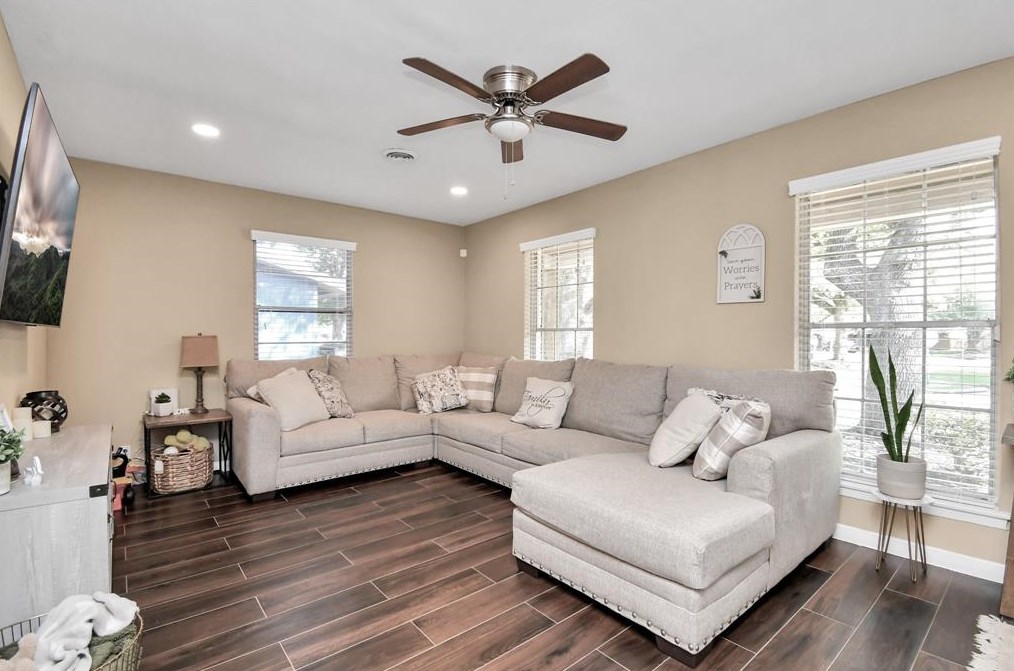 10263 Old Orchard Rd, Morgans Point TX  77571-4227 exterior